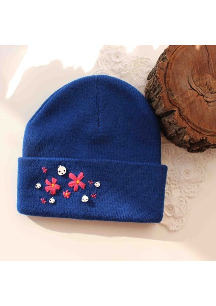 Kodama Figürlü Lacivert Bere Kışlık