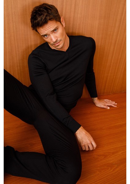 Erkek Basic V Yaka Ince Triko Kazak Siyah indirimleri