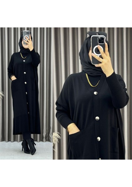 Uzun Düğmeli Triko Hırka