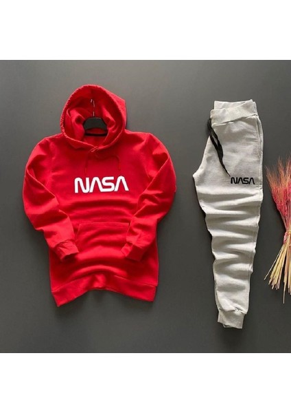Kombin Kırmızı Nasa Baskılı Sweatshirt ve Gri Eşofman Altı Takım