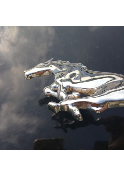 Çıkartma-Gümüş 3D 15.5cm Koşan At Logosu Metal Araba Sticker Çamurluk Rozeti Krom Etiket Araç Stili Ford Mustrng Ferrari Araba Penceresi Için (Yurt Dışından) indirimleri