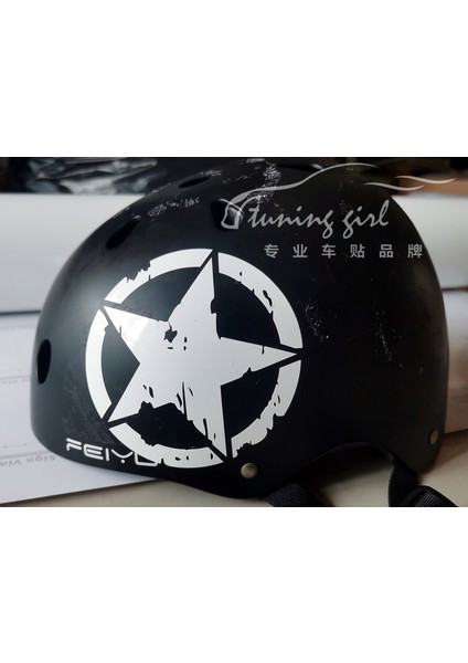 19X19CM Tarzı Sarı Kırık Beş Köşeli Yıldız Araba Stickerları Eğlenceli Yaratıcı Süsleme Için Kask Yakıt Deposu Kapağı Oto Tuning Stil Viniller D50 (Yurt Dışından)