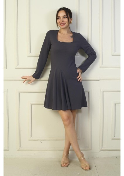 Kadın U Yaka Kısa Krep Elbise