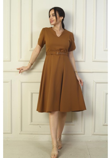 V Yaka Kol Detaylı Beli Kemerli Elbise fiyatları