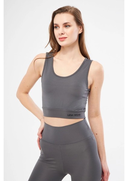 Kadın Crop Top Halter Yaka Spor Sütyeni Hafif Tasarım ile Aktif Yaşam İçin Uygun