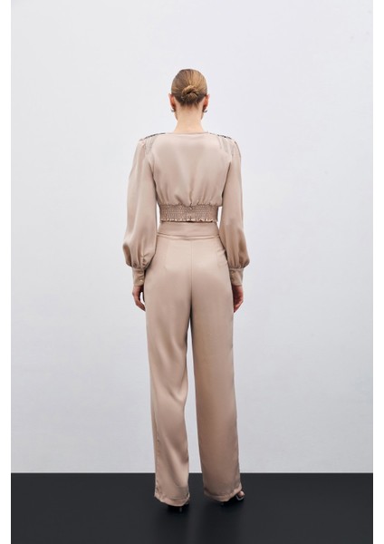 Omuz Aksesuarlı Kısa Bluz - Bej indirimleri