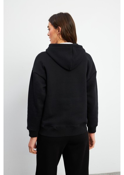 Club Baskılı Sweatshirt - Siyah fırsatları