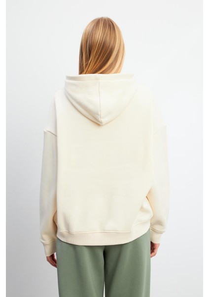 Club Baskılı Sweatshirt - Kemik fırsatları