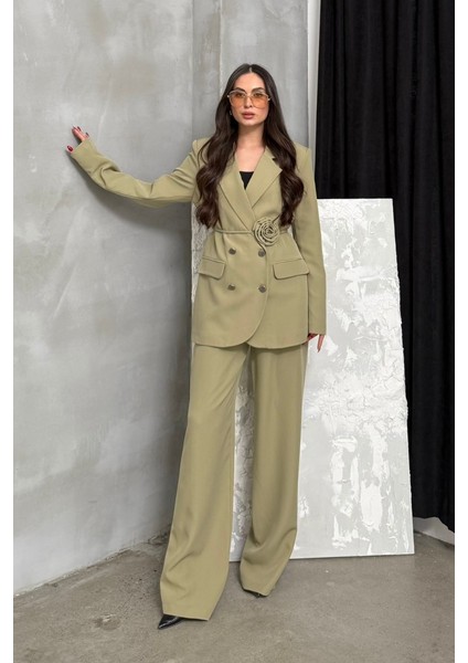 Kadın Ikili Blazer Ceket Pantolon Takım Aksesuar ve Düğme Detaylı Bol Paça