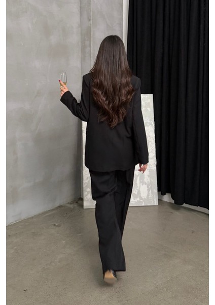 Kadın Ikili Blazer Ceket Pantolon Takım Aksesuar ve Düğme Detaylı Bol Paça indirimleri