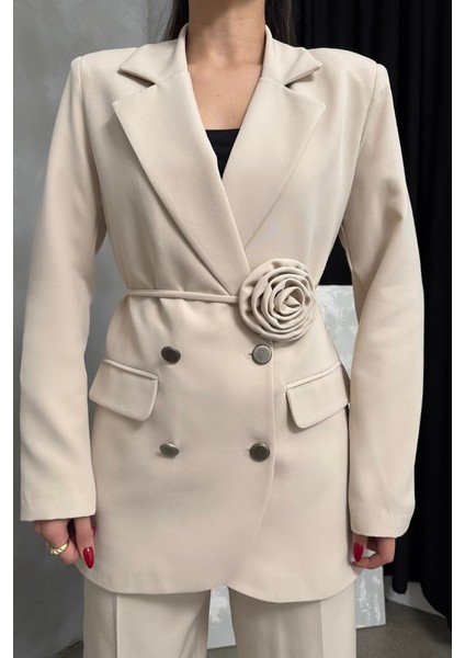 Kadın Ikili Blazer Ceket Pantolon Takım Aksesuar ve Düğme Detaylı Bol Paça indirimleri