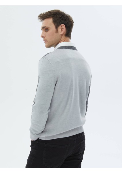 Açık Gri Bisiklet Yaka Desenli Yün Karışımlı Triko Kazak fırsatları