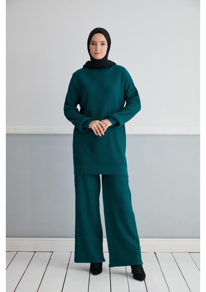 Kendinden Desenli Triko Takım