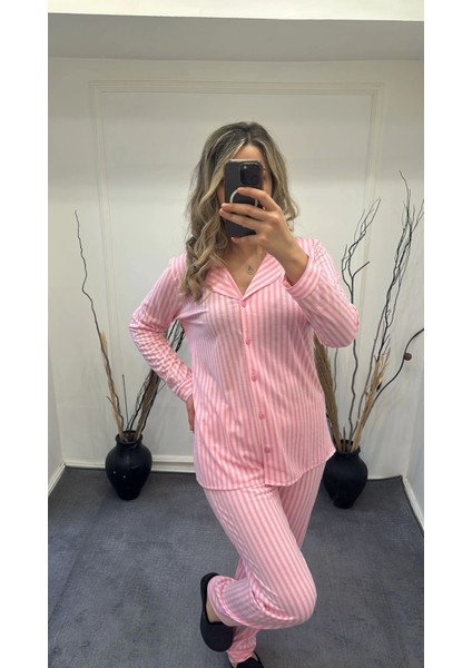 6193 Bayan Önü Düğmeli Çizgili Pijama Takımı fiyatları