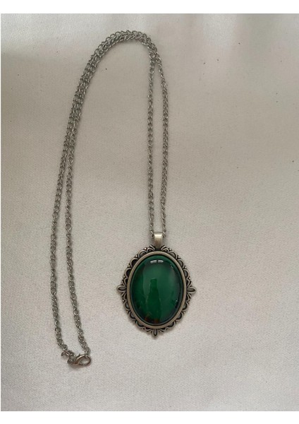 Iznik Çini Kolye Yeşil Renkli Model El Boyaması Gümüş Renk