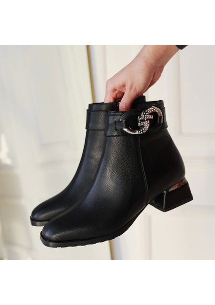 Rosso Siyah Cilt Topuklu Bot fırsatları