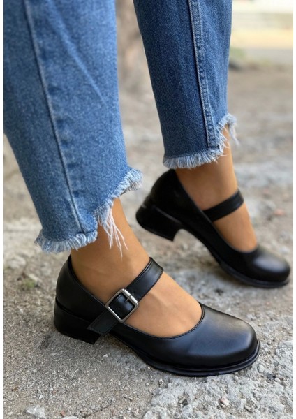 Reos Siyah Cilt Topuklu Babet Ayakkabı
