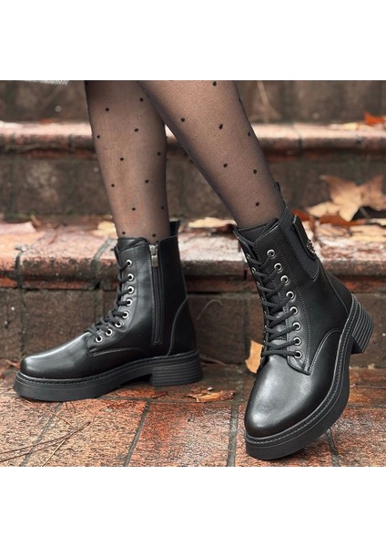 Ceprin Siyah Cilt Bağcıklı Bot fırsatları