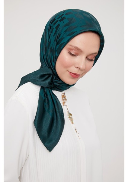 Zümrüt Baklava Desen Kristal Jakar Eşarp modelleri