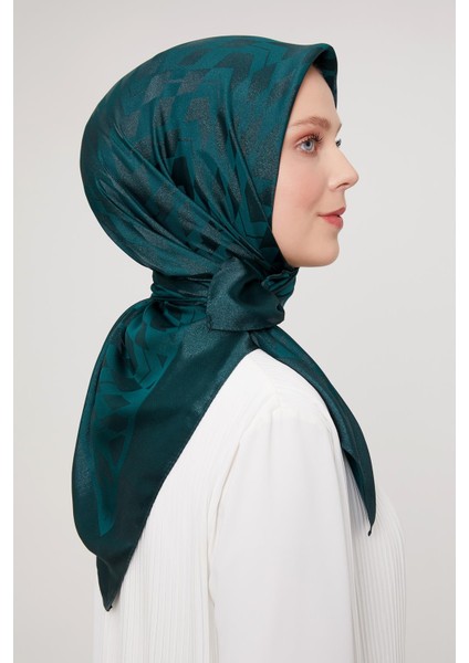 Zümrüt Baklava Desen Kristal Jakar Eşarp fırsatları