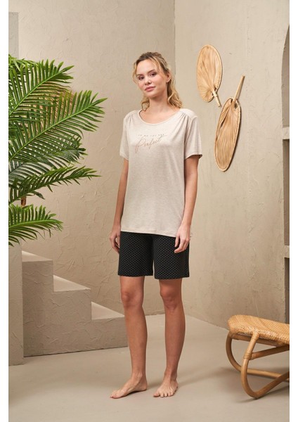 25184 Kadın Yuvarlak Yaka Kısa Kollu Baskılı Puanlı Şort Takım modelleri