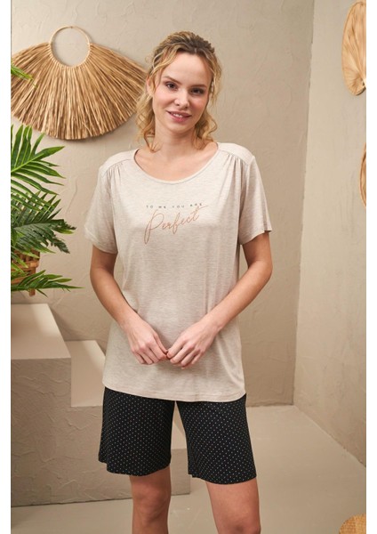 25184 Kadın Yuvarlak Yaka Kısa Kollu Baskılı Puanlı Şort Takım indirimleri