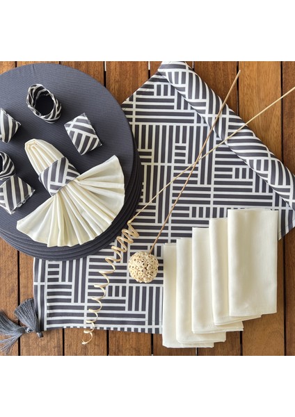 Amerikan Servis Klasik Desen Takım 6 Supla, 6 Kumaş Peçete, 6 Peçete Halkası ve Runner Örtü Kombin 2 5,0 4 Değerlendirme