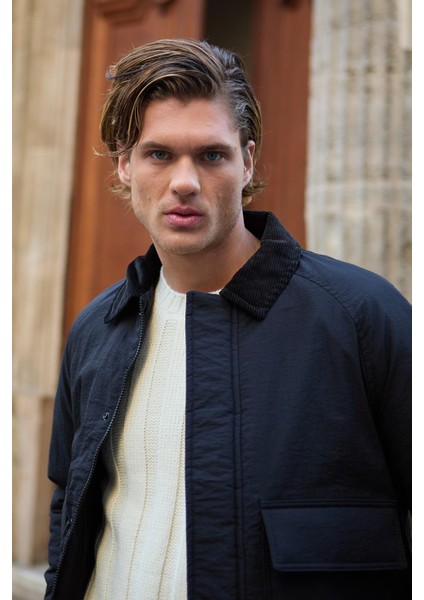 Kontrast Yakalı Su Geçirmez Kapitone Siyah Ceket Mont - 4012DNGR modelleri