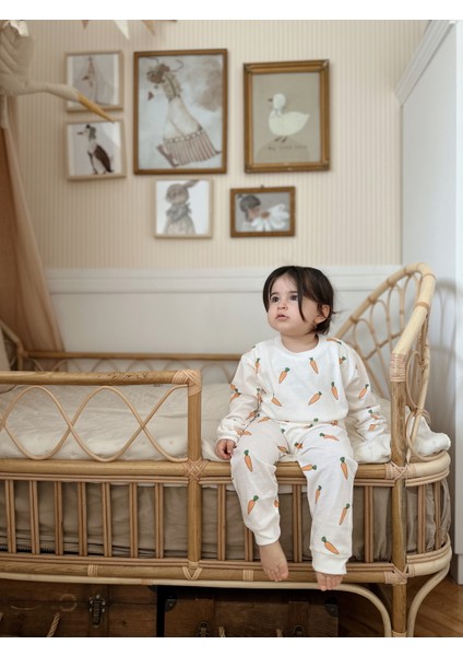 Havuç Desenli Kız Erkek Uzun Kollu Pijama Takımı