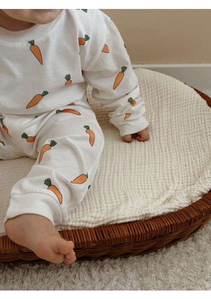 Havuç Desenli Kız Erkek Uzun Kollu Pijama Takımı