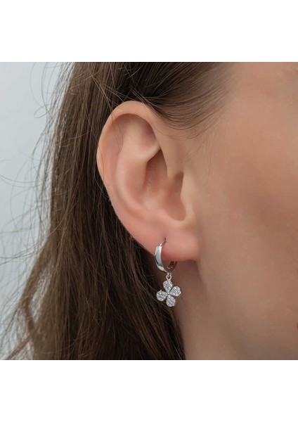 ​gümüş Sallantılı Yonca Kadın Küpe modelleri