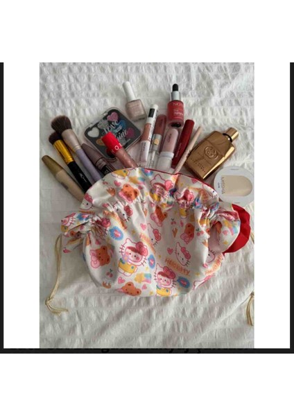 Cute Cat Büzgülü Makyaj Çantası fiyatları