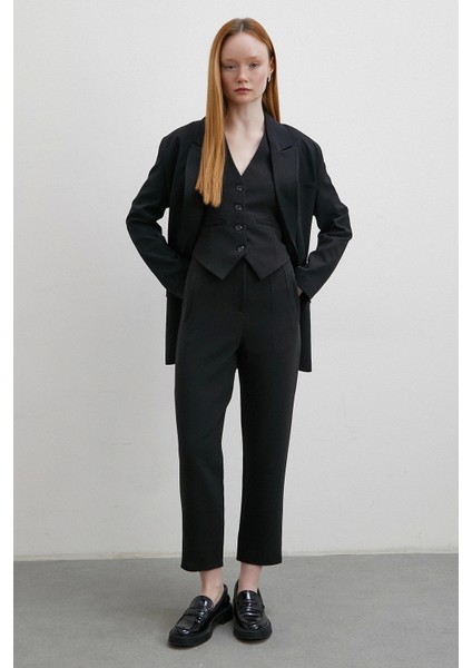 Önü Pensli Skinny Kumaş Pantolon Siyah modelleri