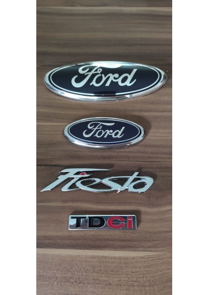 Fiesta 2009 - 2012 Ön Panjur Arması Arka Bagaj Arması Fiesta Bagaj Yazısı ve Tdci Yazı 4 Lü Set