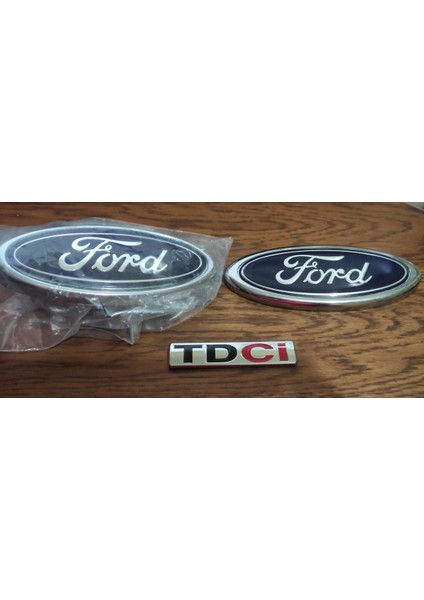 Focus C-Max Ön + Arka Bagaj Arması Logo ve Tdci Logo Yazı 2004 - 2011 Modeller Arası Uyumlu Krom