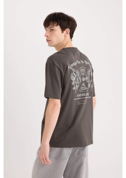 %100 Pamuk Boxy Fit Bisiklet Yaka Sırt Baskılı Kısa Kollu Tişört D5511AX25SP