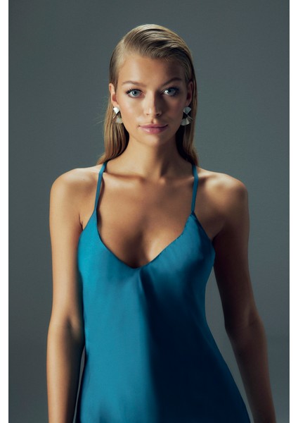 Ipeksi Saten Maxi Slip Elbise Zümrüt Yeşili fırsatları