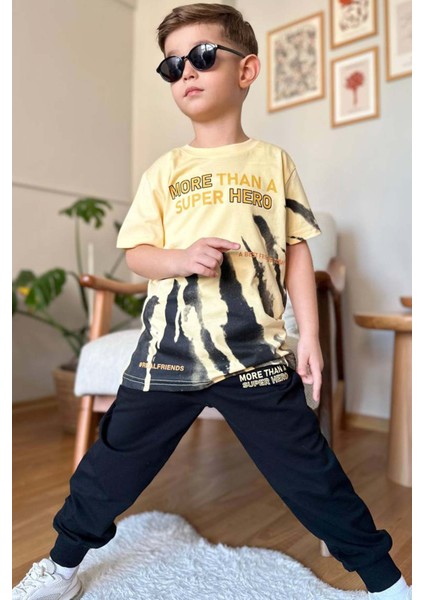 Erkek Çocuk More Than Yazı ve Eskitme Yazı Baskı Detaylı T-Shirt Sarı Eşofman Takım
