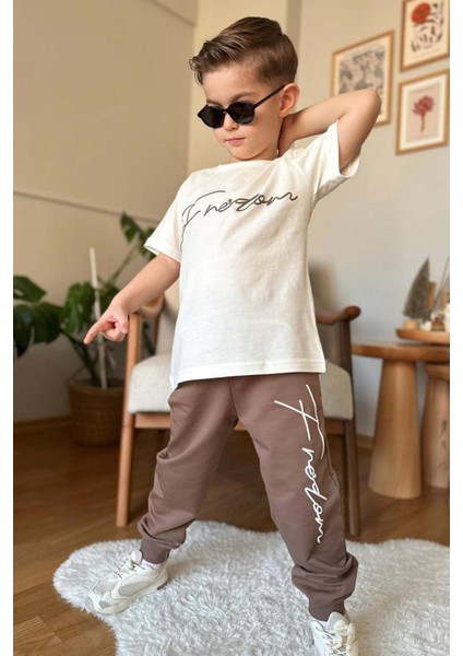 Erkek Çocuk Önü Fredoom Yazı Baskı Arkası Kartal Figürlü T-Shirt Kahverengi Eşofman Takım