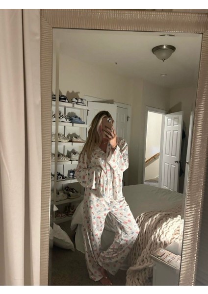 Meyve Desenli Uzun Kollu Beyaz Pijama Takımı