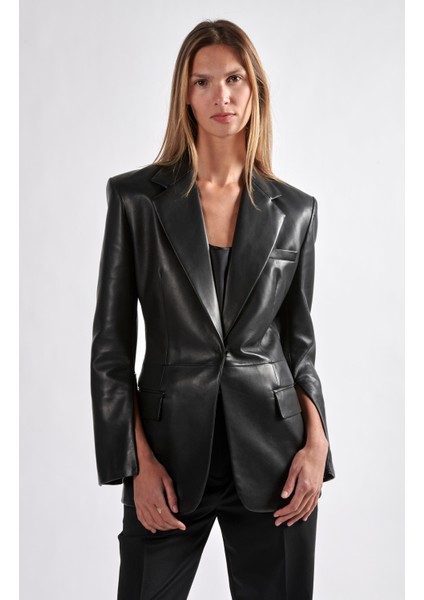 Kolları Fermuarlı Cep Detaylı Siyah Deri Ceket