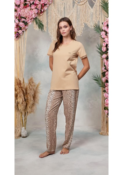 Kadın Pudra Leopar Desenli Dantel Detaylı T-Shirt Pijama Takımı 25Y4062