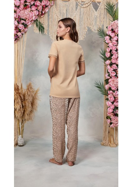 Kadın Pudra Leopar Desenli Dantel Detaylı T-Shirt Pijama Takımı 25Y4062 fiyatları