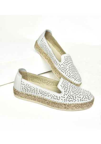 U555200103 Beyaz Kadın Günlük Ayakkabı fırsatları