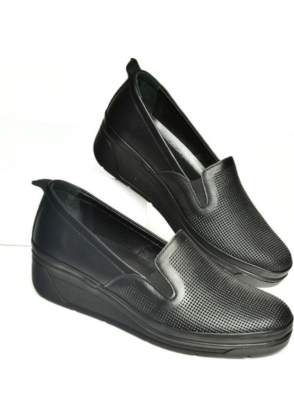U555024303 Siyah Comfort Ortopedik Taban Kadın Ayakkabı