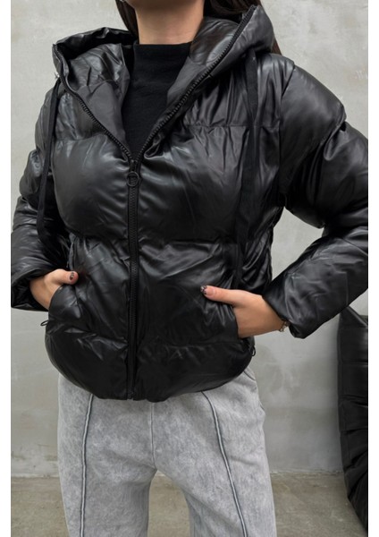 Kadın Siyah Kapüşonlu Cepli Kısa Deri Şişme Mont modelleri