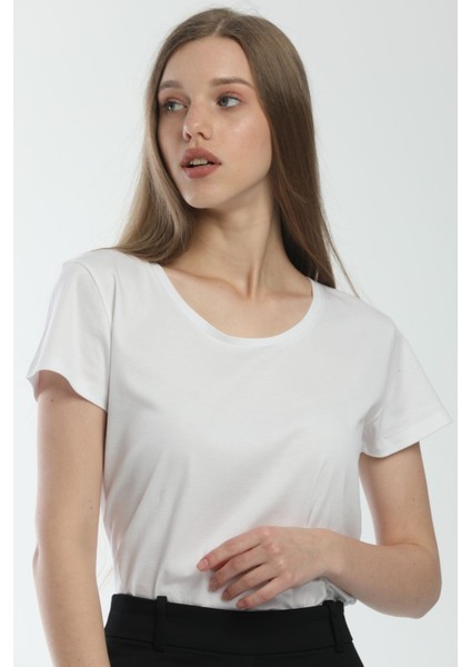 Yuvarlak Yaka Beyaz Regular Boxy Organik Pamuk T-Shirt fiyatları