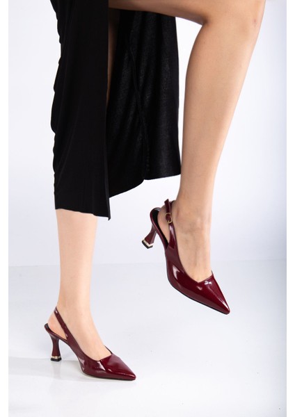 Nomi Topuklu Rugan Ayakkabı Siyah fiyatları