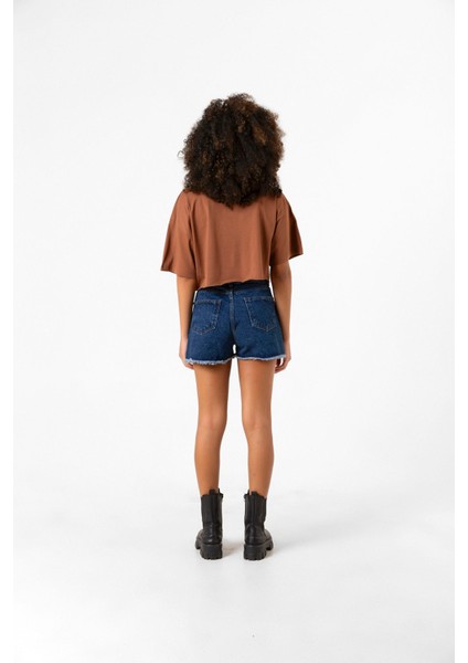 Jupiters Legacy Utopian Chest Kahverengi Kadın Crop Tshirt fiyatları