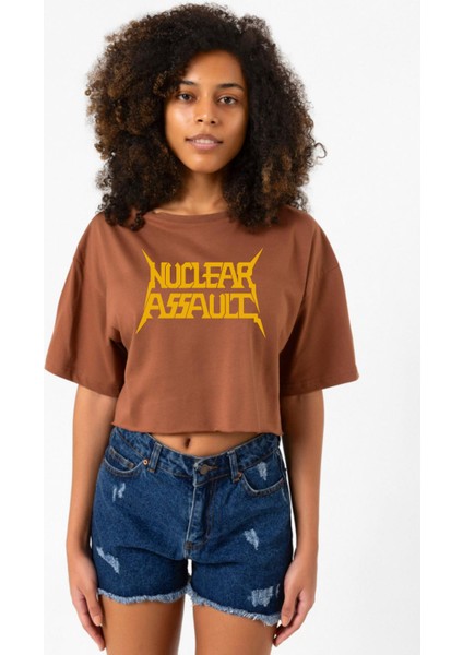 Nuclear Assault Lettern Kahverengi Kadın Crop Tshirt
